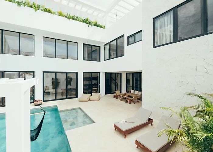 Villa La Coya *